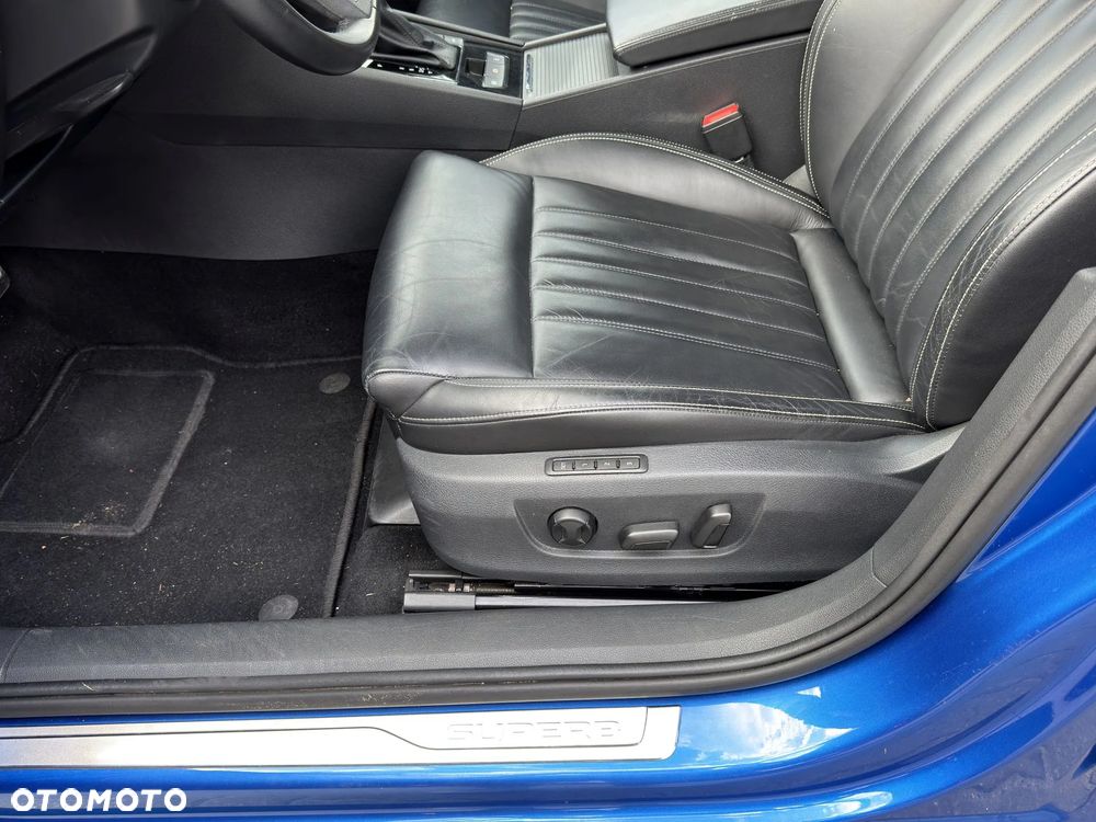 Skoda Superb 2.0 TDI SCR 4x4 L&K DSG - 24