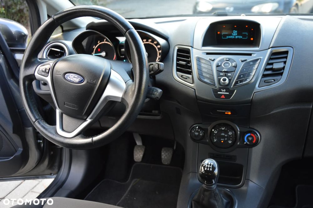 Ford Fiesta 1.25 Platinium X - 16