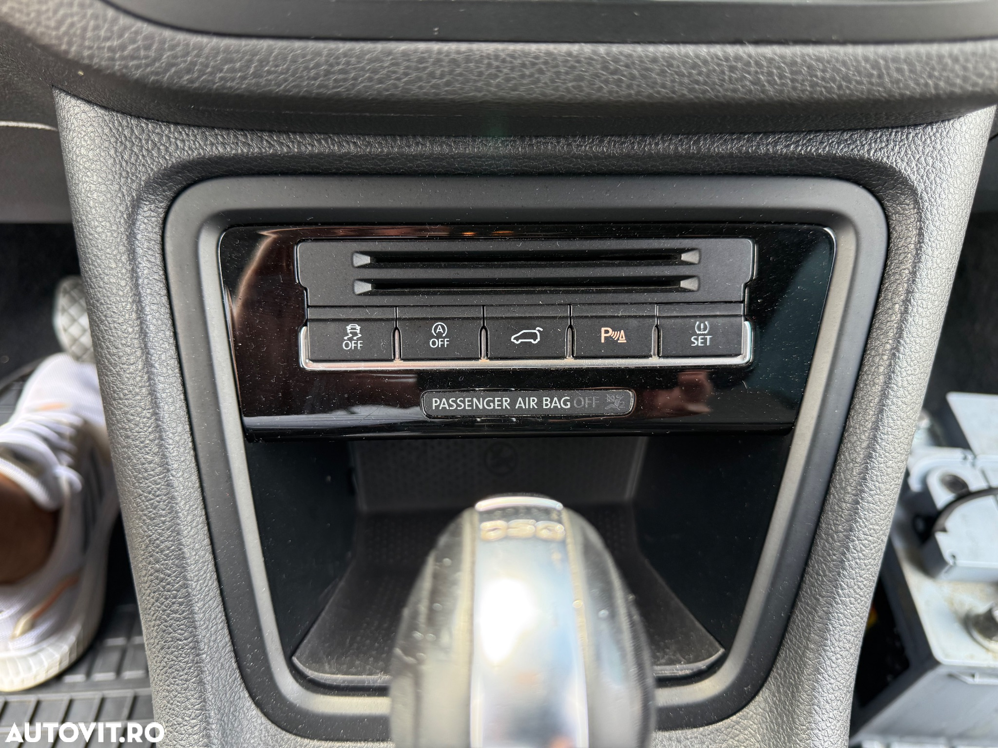 Volkswagen Sharan 2.0 TDI DSG BlueMotion Technology Comfortline - 29