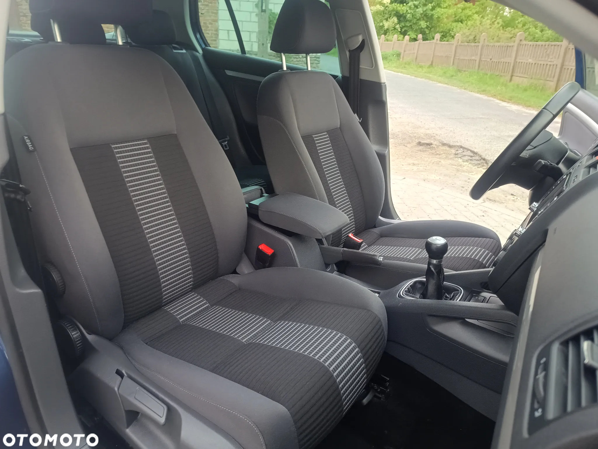 Volkswagen Golf 1.6 United - 15