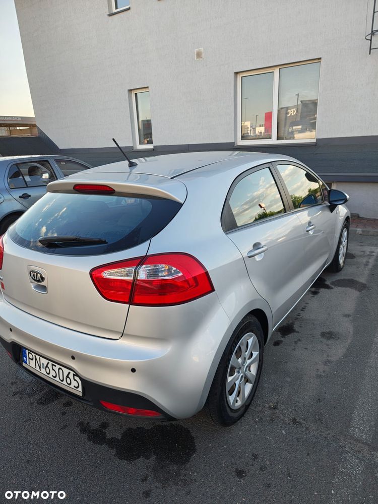 Kia Rio 1.2 L - 14