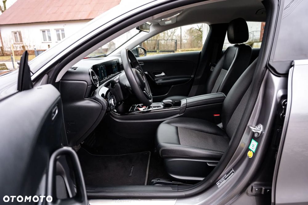 Mercedes-Benz CLA 180 d 7G-DCT Edition 2020 - 10
