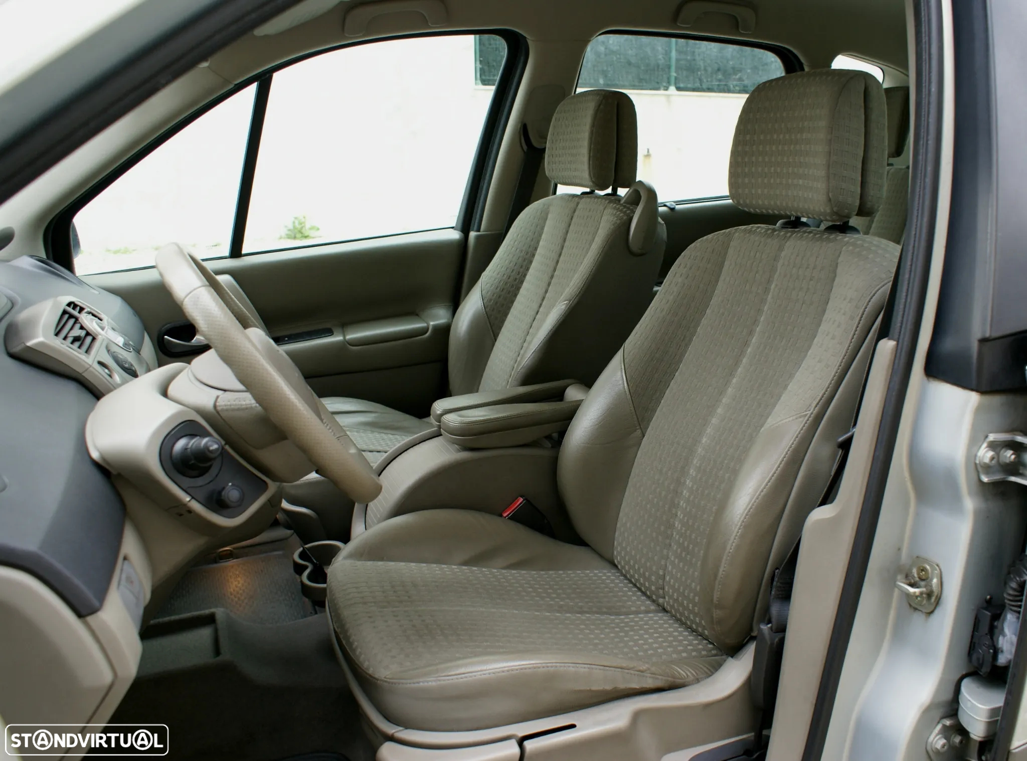 Renault Scénic 1.5 dCi Confort Privilége - 18