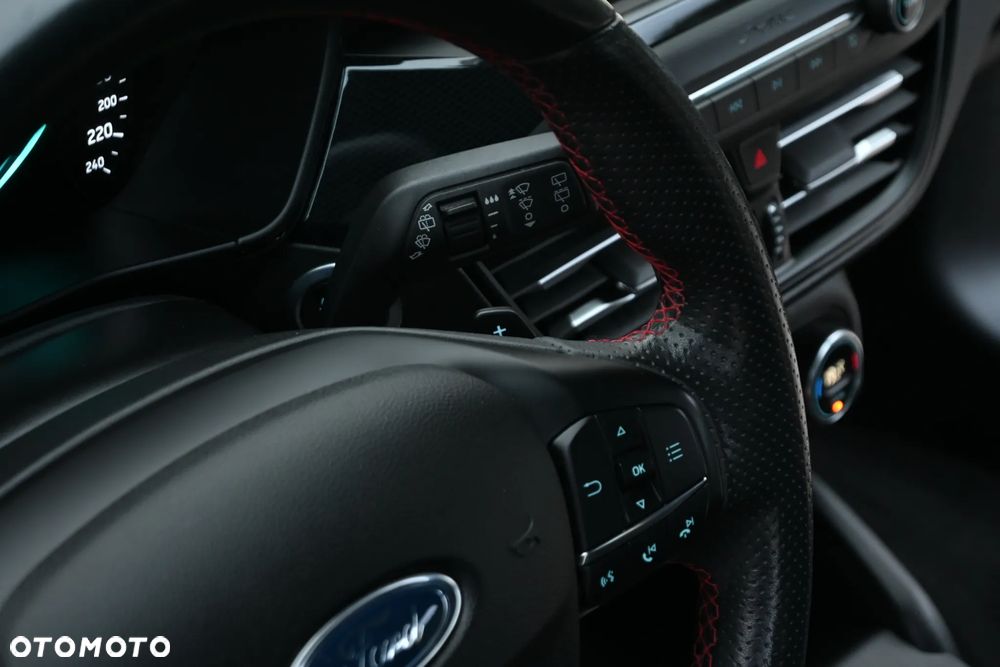 Ford Focus 1.5 EcoBoost ST-Line - 33