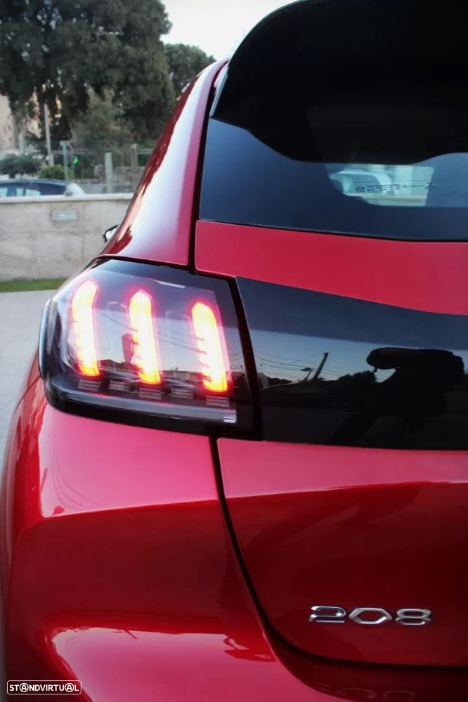 Peugeot 208 1.2 PureTech Allure EAT8 - 31