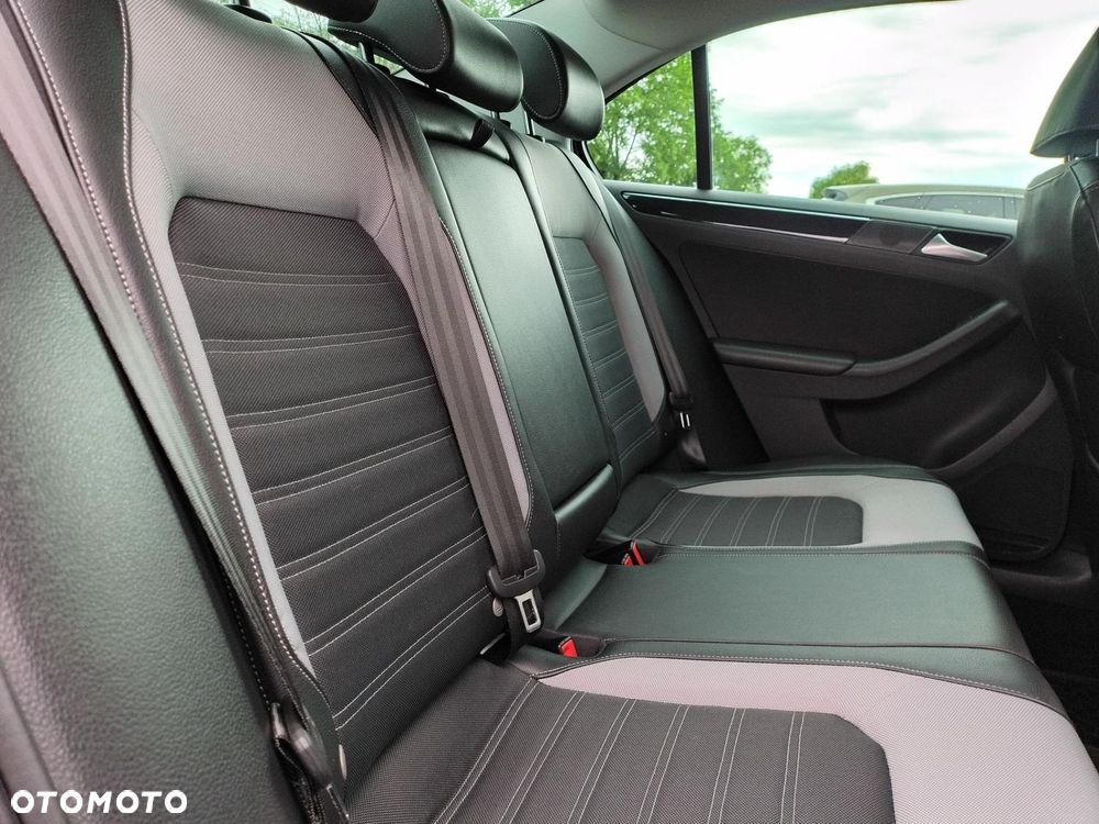 Volkswagen Jetta 1.4 TSI BMT Highline DSG - 27
