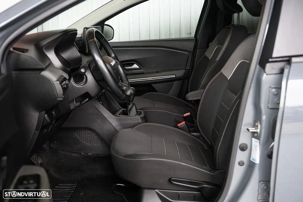 Dacia Jogger 1.0 TCe Extreme 7L - 25