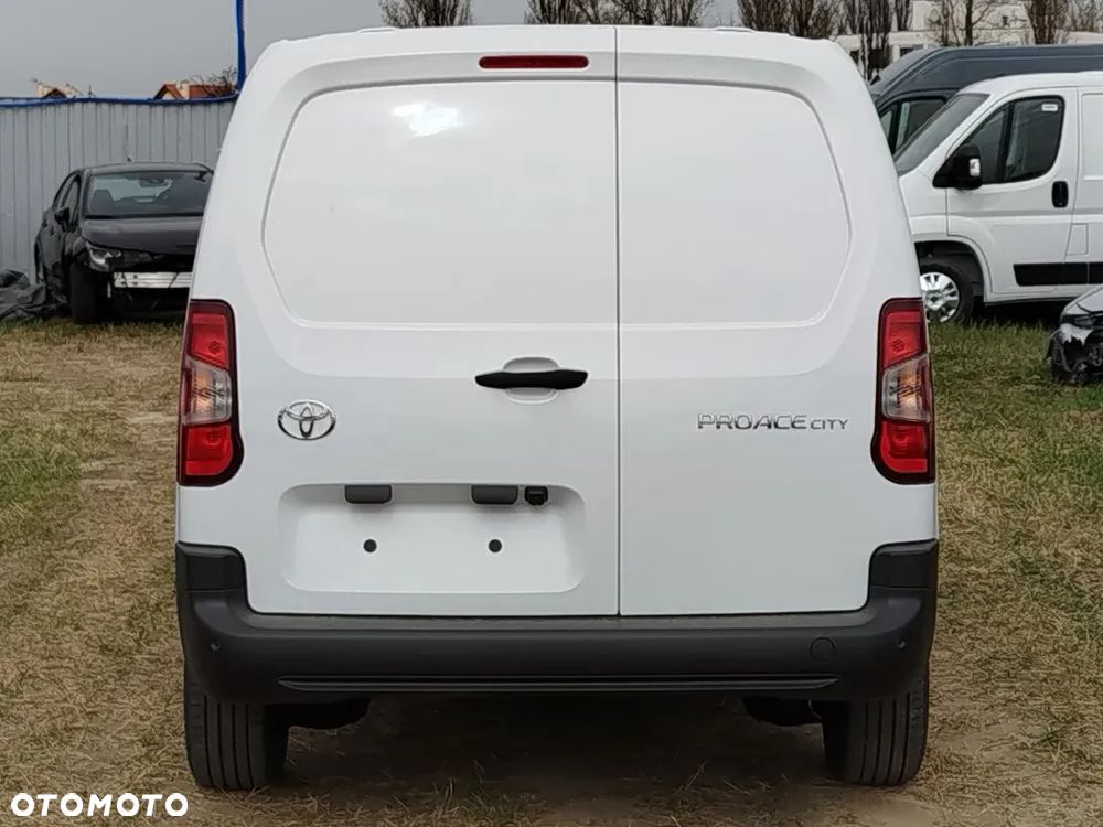Toyota Proace City - 4