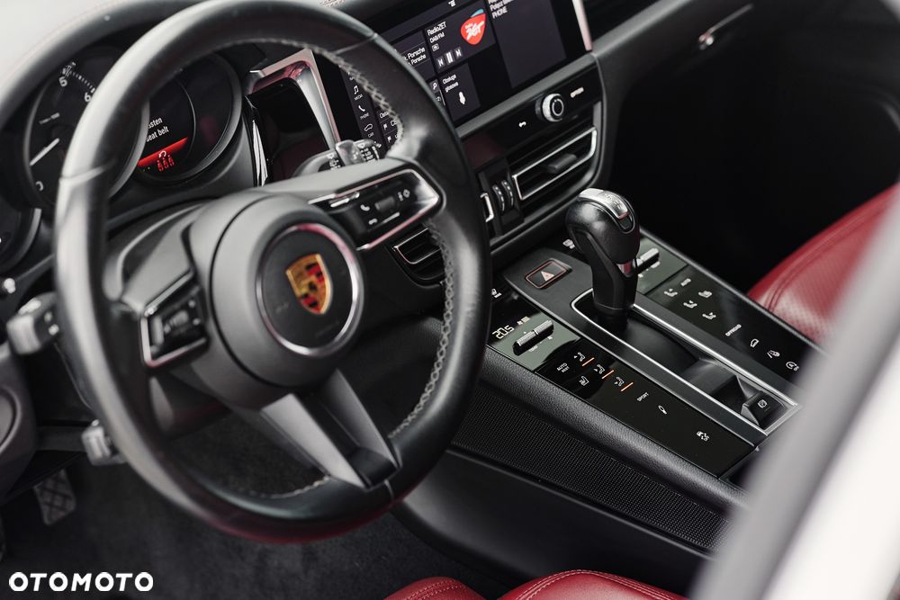 Porsche Macan Standard - 18