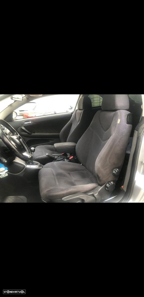 Alfa Romeo GT 1.9 JTD M-JET - 3