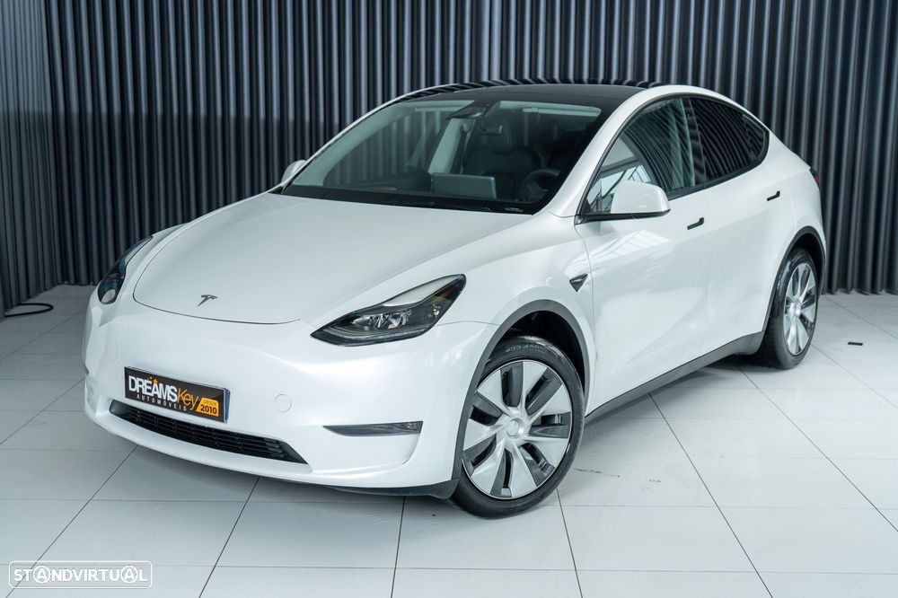 Tesla Model Y Long Range Dual Motor AWD - 21