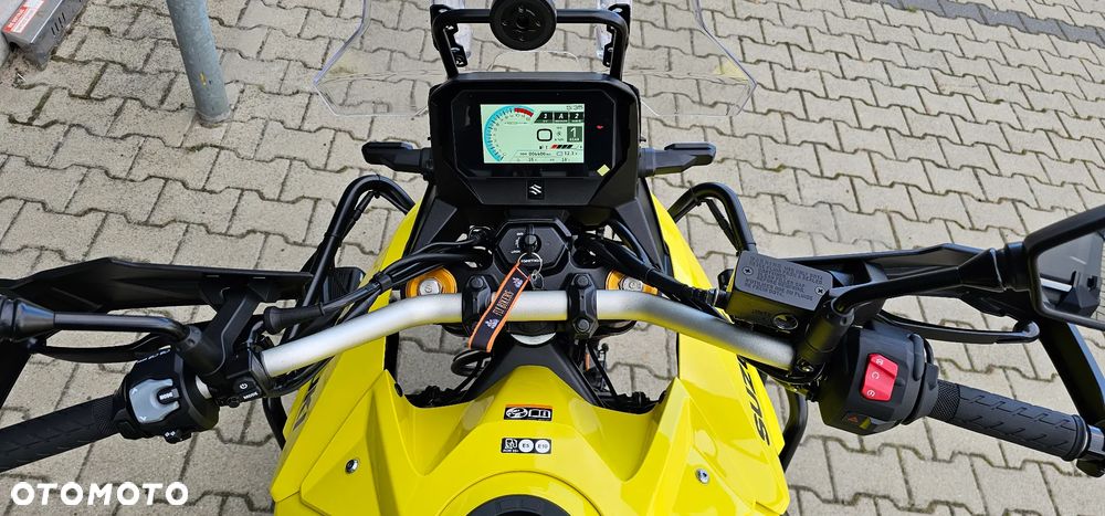 Suzuki DL - 25