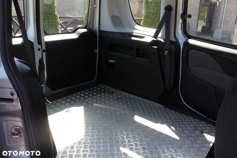 Fiat Doblo 1.6 16V Multijet Lounge - 13