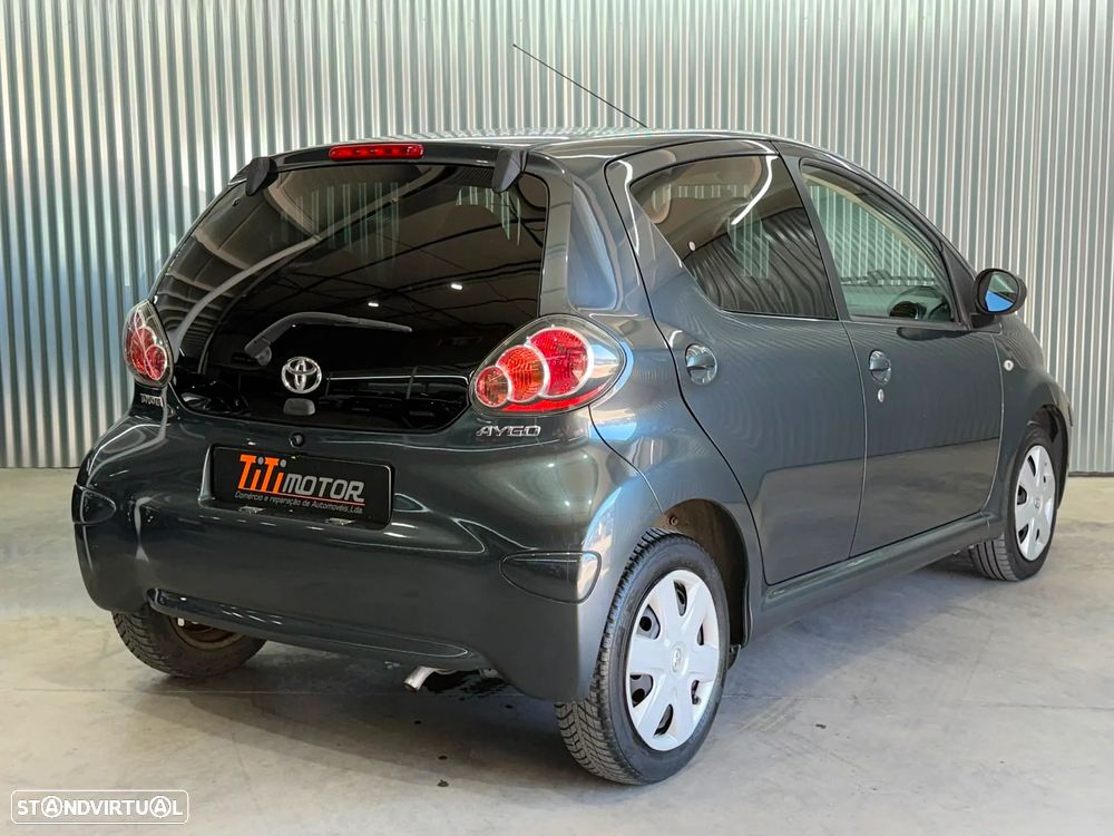 Toyota Aygo 1.0 + AC - 7
