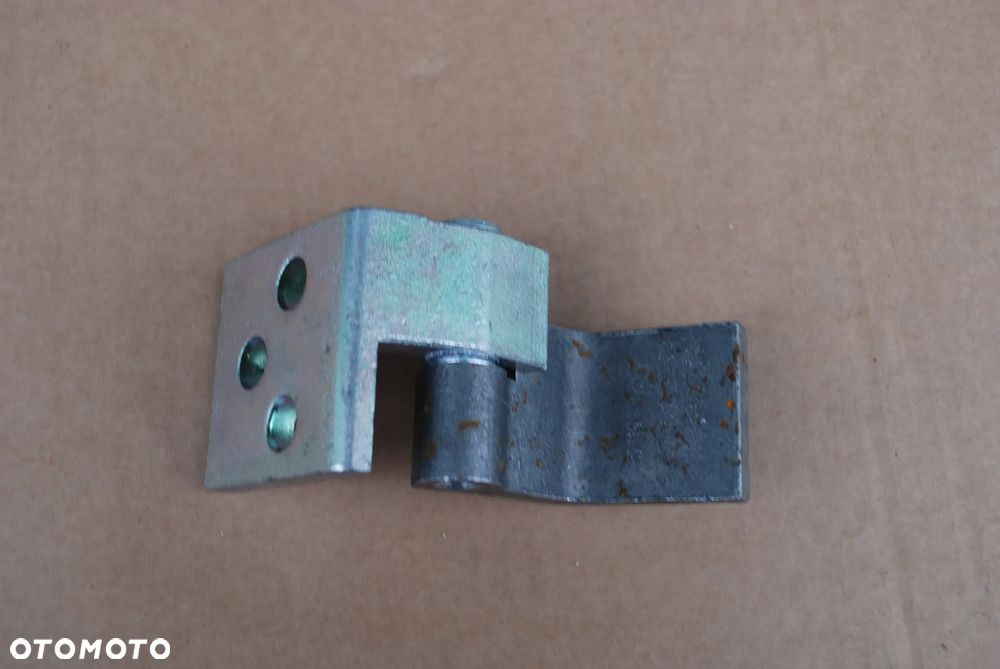 ZAWIAS DRZWI PRZÓD PRAWY MERCEDES VITO W447 A4477208400 - 2