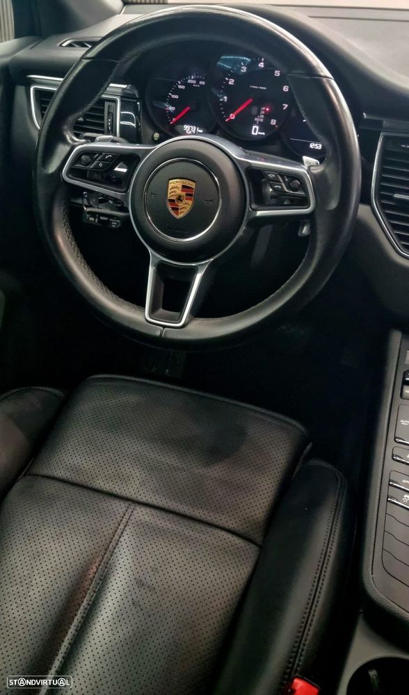 Porsche Macan - 28