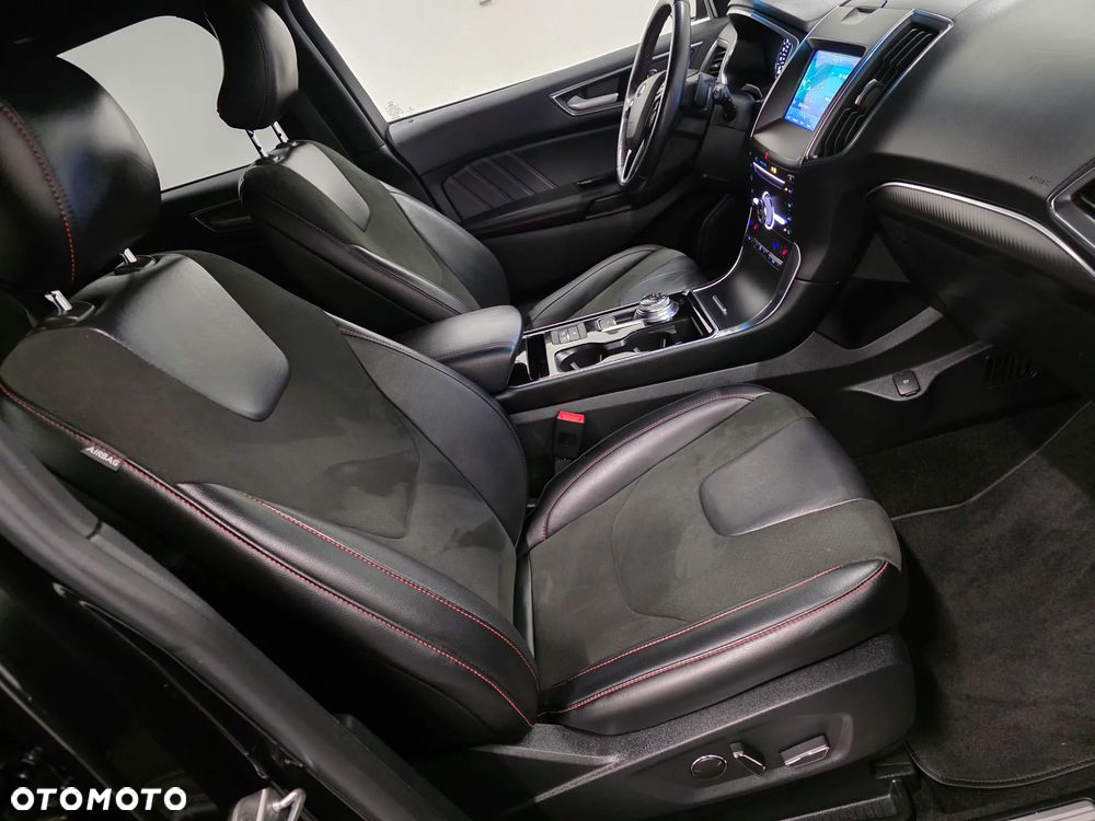 Ford Edge 2.0 EcoBlue Twin-Turbo 4WD ST-Line - 16