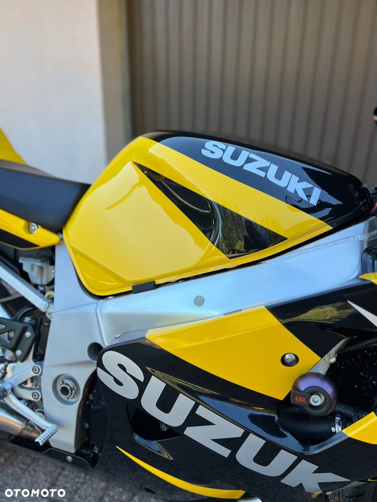 Suzuki GSX-R - 15