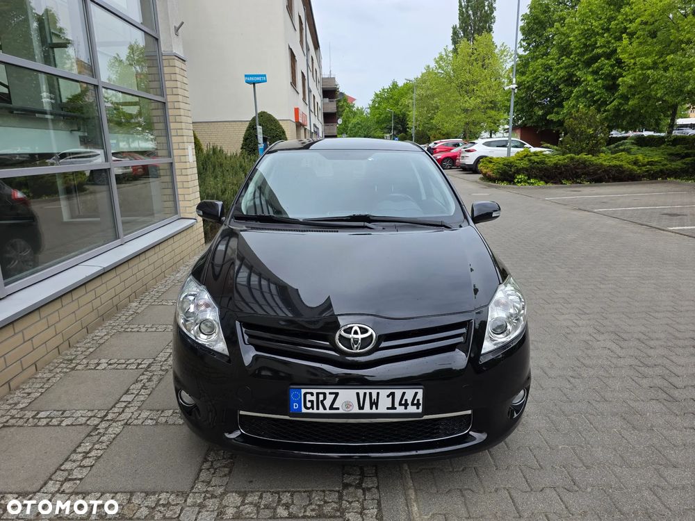 Toyota Auris 1.33 Dual-VVT-i Design Edition - 2