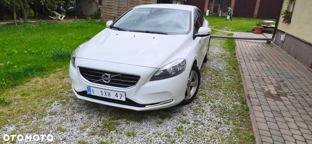 Volvo V40 - 25