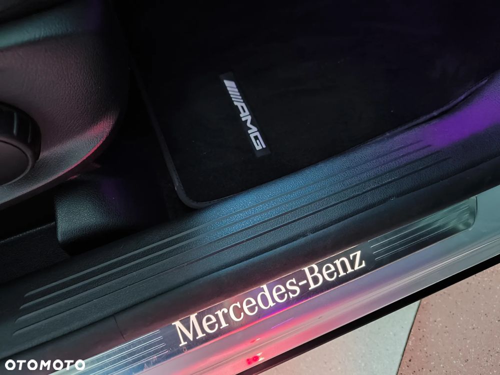 Mercedes-Benz GLA 200 AMG Line - 35