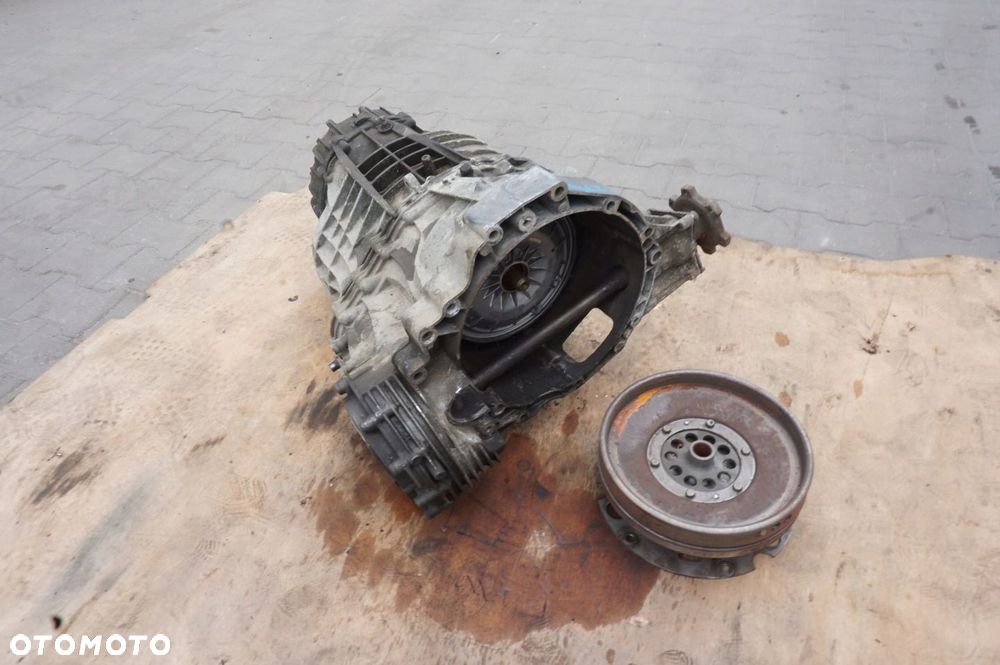 SKRZYNIA BIEGÓW LAU AUDI A5 A4 B8 Q5 8R 2.7 TDI - 1