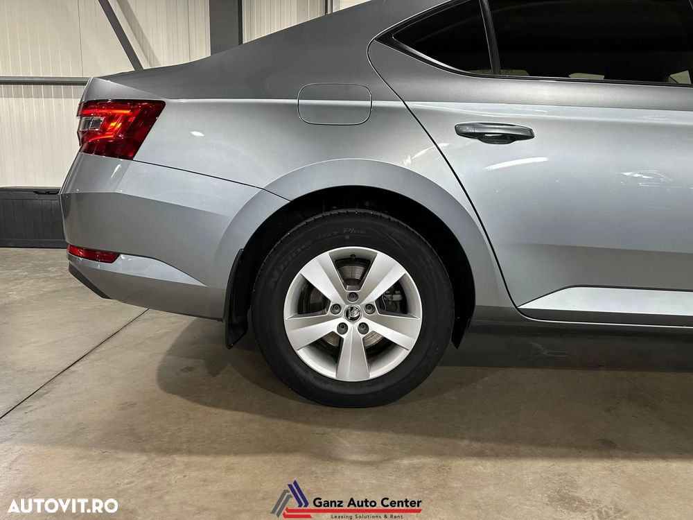 Skoda Superb 2.0 TDI 4X4 DSG Style - 36