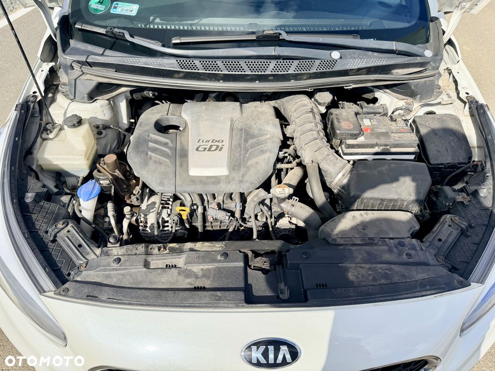 Kia Ceed 1.6 T-GDI GT L - 15