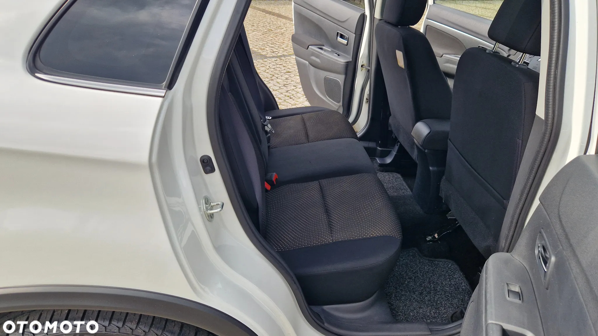 Mitsubishi ASX 1.6 Invite Navi - 30