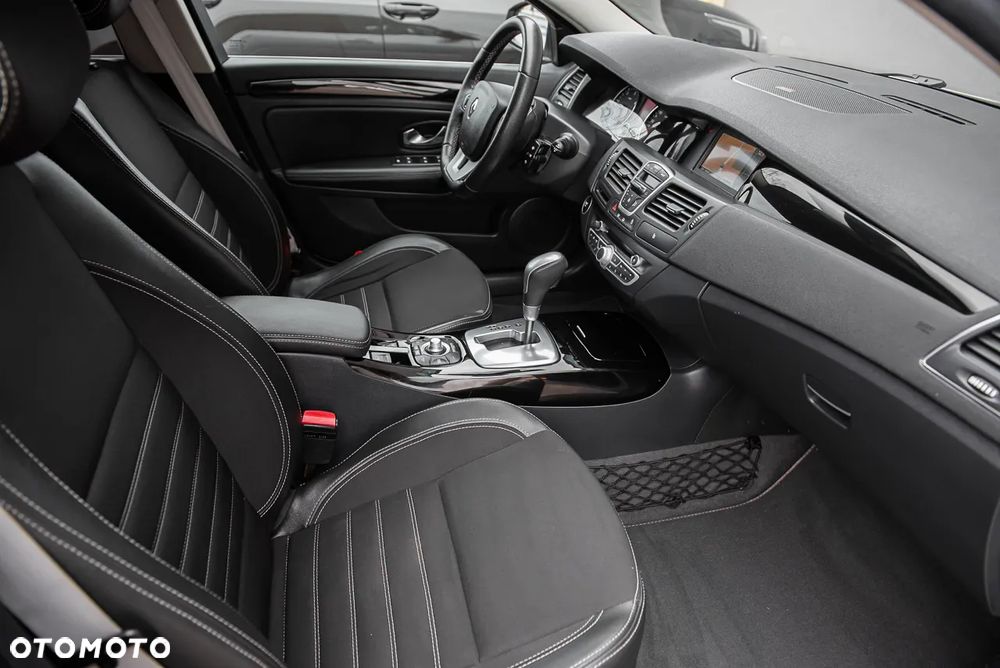 Renault Laguna 2.0 dCi Bose Edition - 17