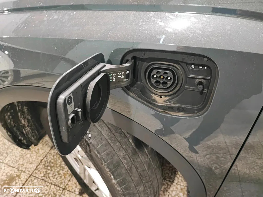 Audi Q3 45 TFSIe S tronic - 12