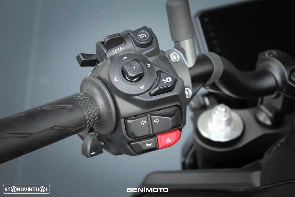 Yamaha MT-09 Y-AMT - 10