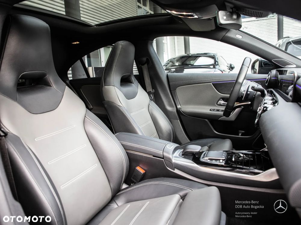 Mercedes-Benz CLA AMG 35 4-Matic 7G-DCT - 17