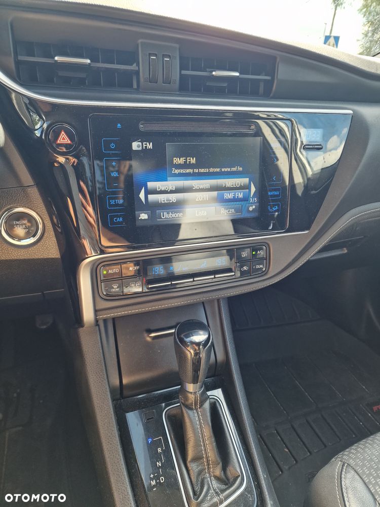 Toyota Corolla 1.6 Prestige MS - 6