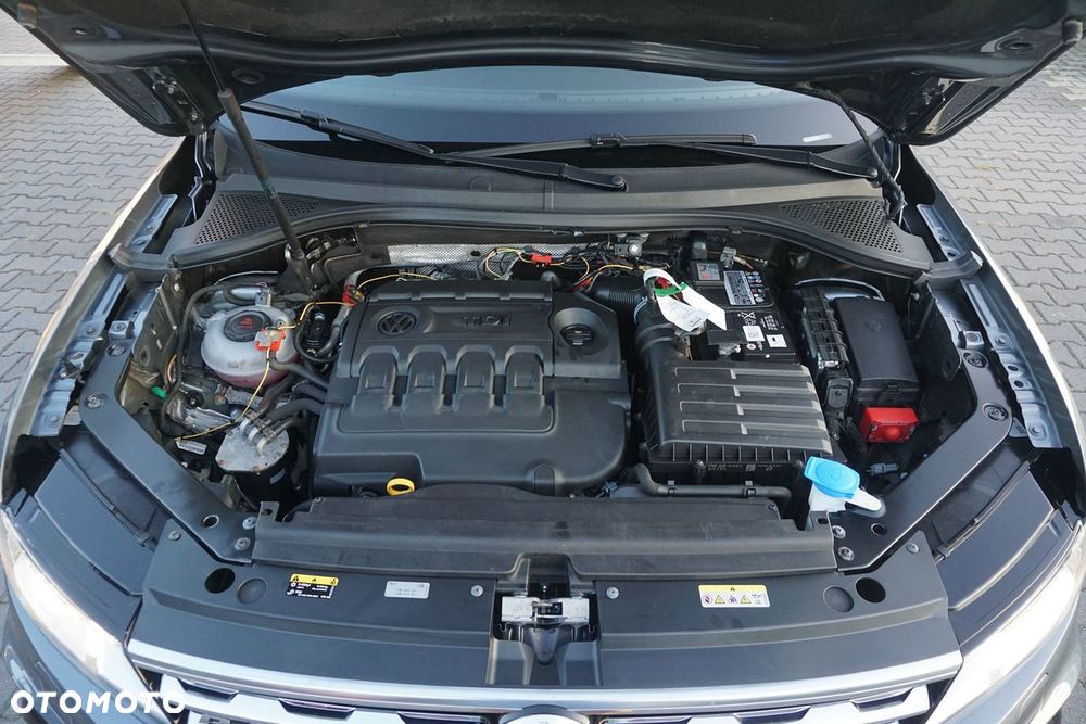 Volkswagen Tiguan Allspace 2.0 TDI SCR Life - 24