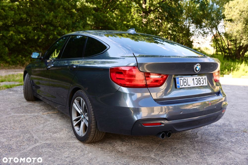 BMW Seria 3 328i xDrive Sport Line - 4
