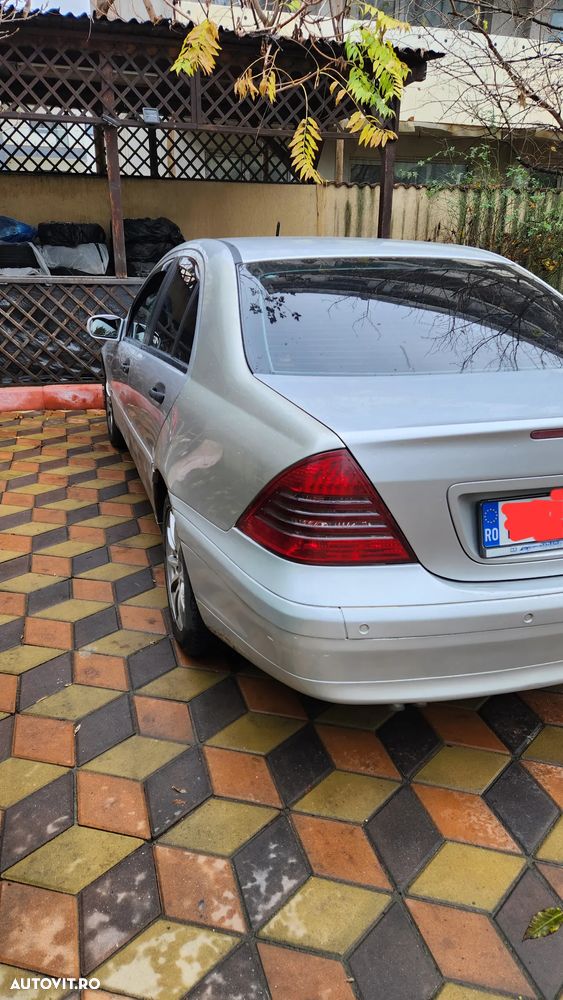 Mercedes-Benz C - 6