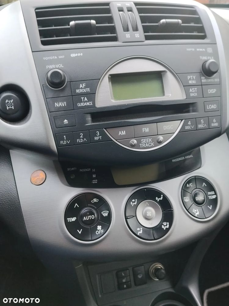 Toyota RAV4 2.0 4x4 Executive - 29