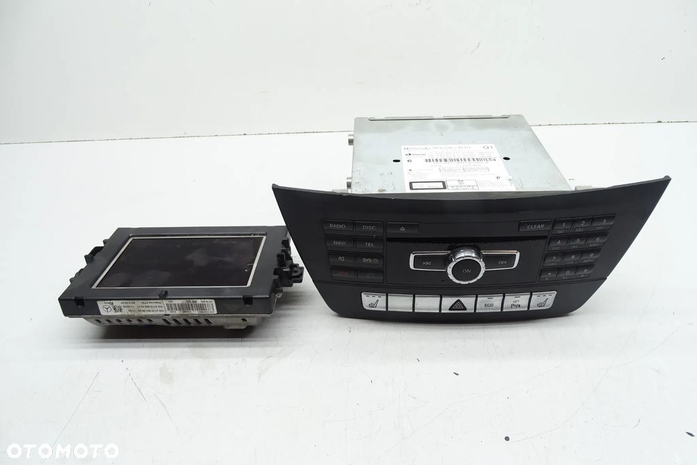 Mercedes C Klasa W204 Radio z wyswietlaczem 2049005112 1729016600 - 1