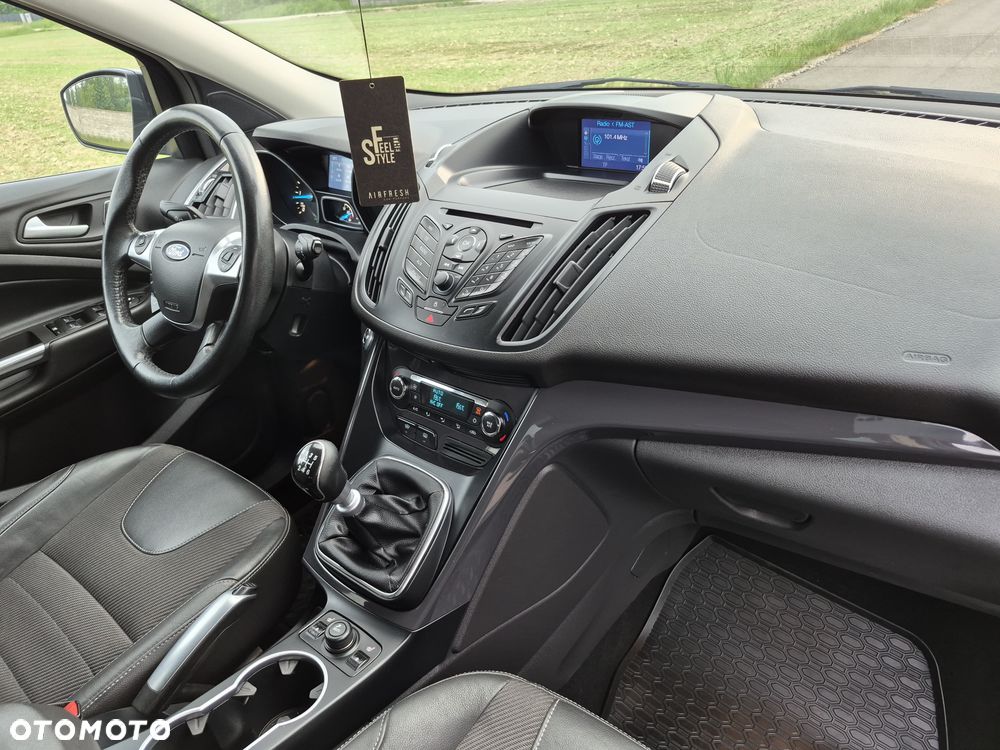 Ford Kuga 2.0 TDCi 2x4 Titanium - 13