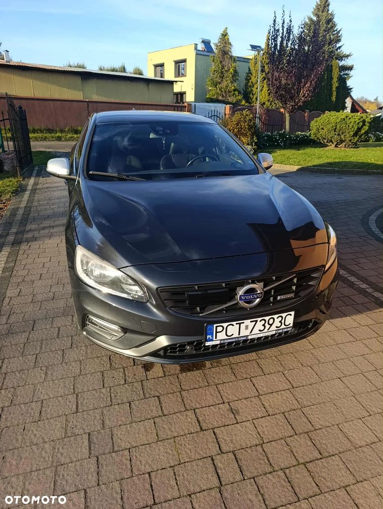 Volvo V60 D3 R-Design Momentum - 3