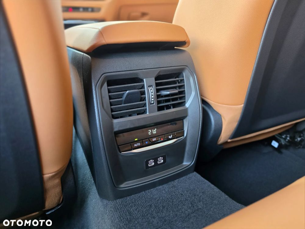 BMW Seria 3 320d xDrive mHEV M Sport - 34