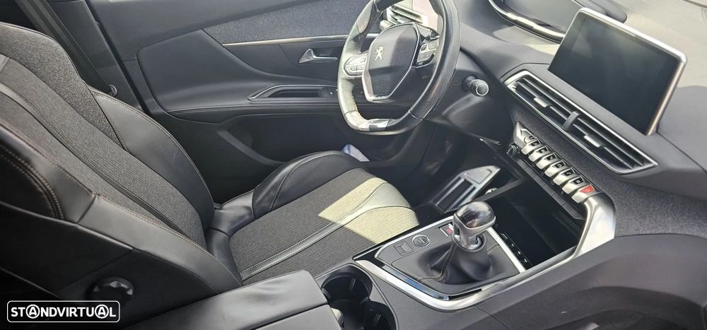 Peugeot 5008 - 5