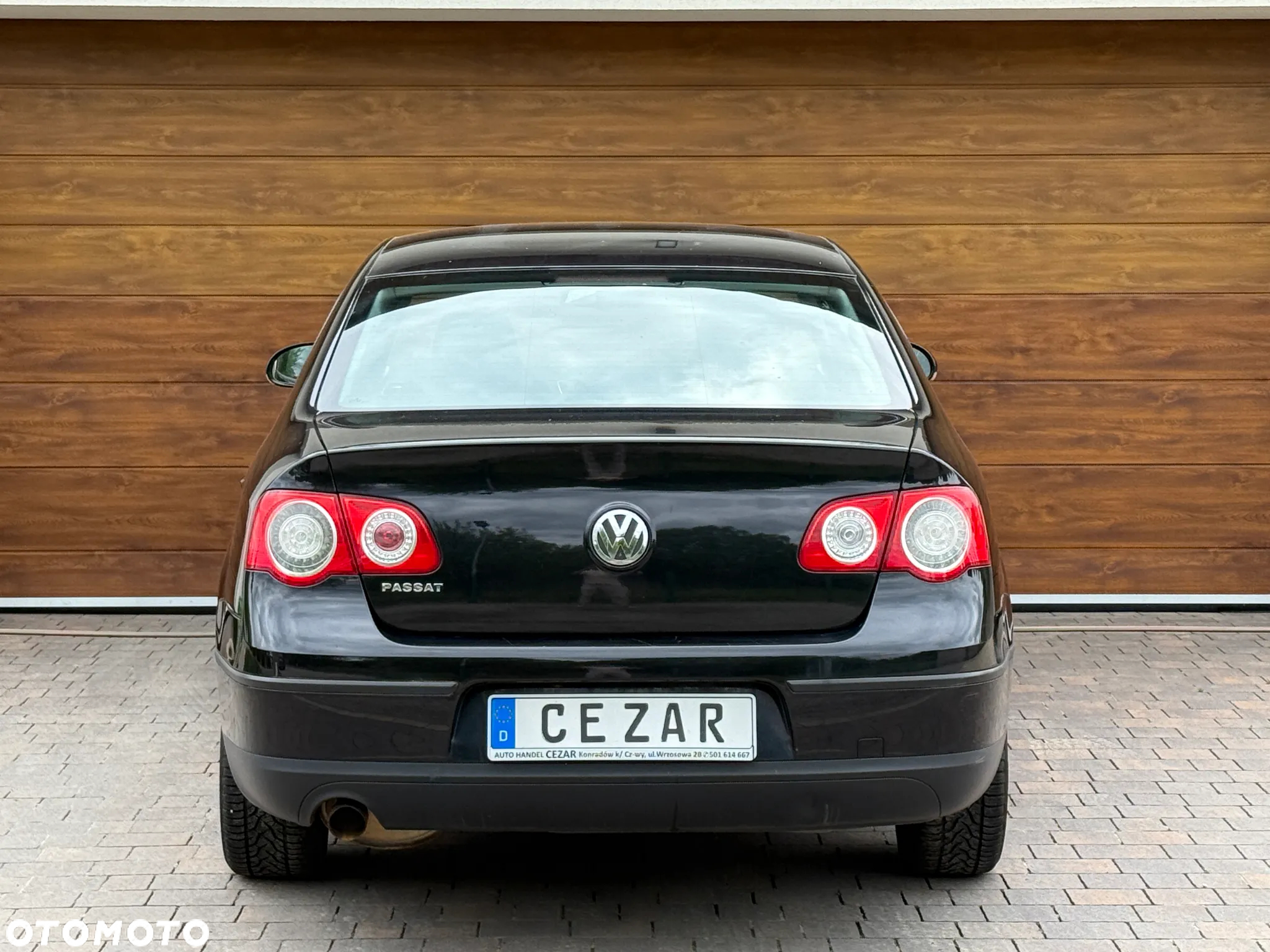 Volkswagen Passat - 12