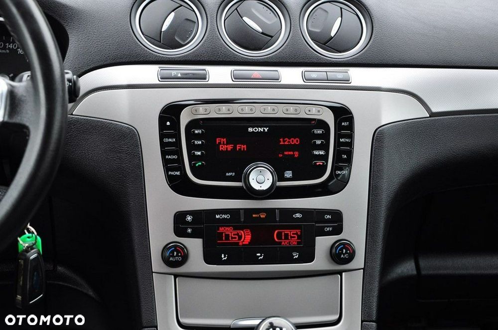 Ford S-Max - 33