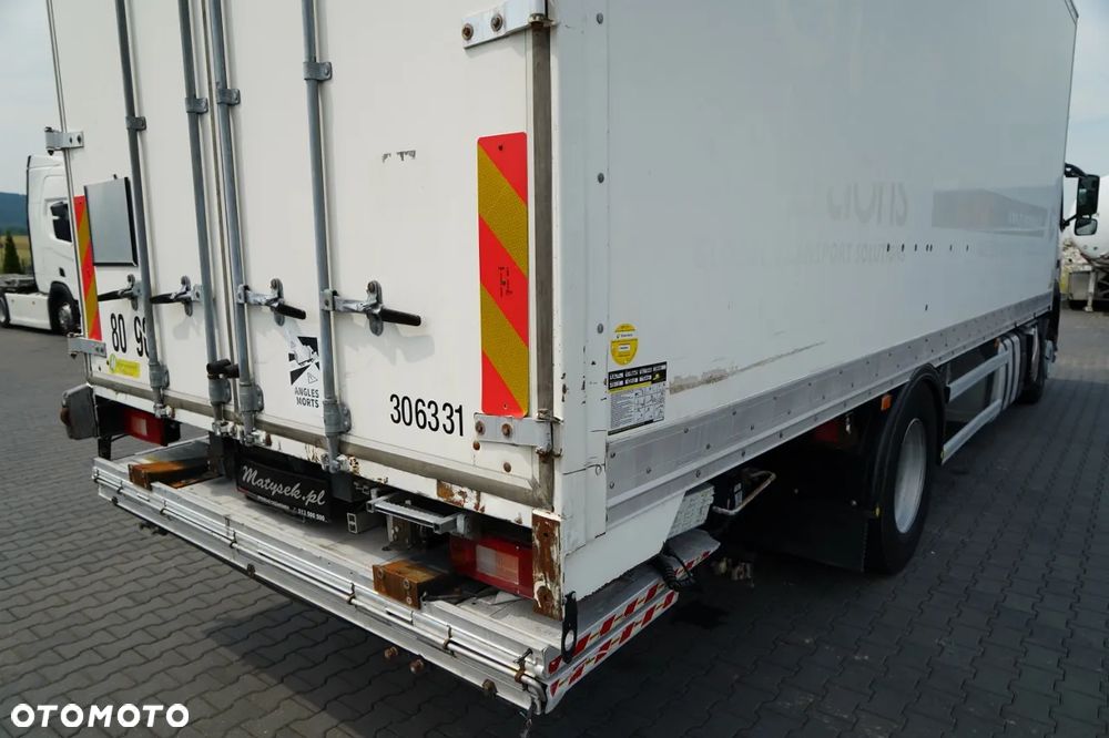 Volvo FM 370 / KONTENER 7,8 M / 4x2 / I-SHIFT / WINDA / EURO 6 - 16
