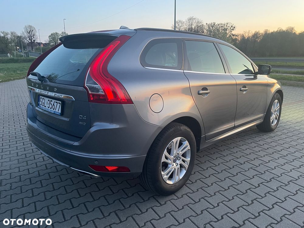 Volvo XC 60 D4 AWD Momentum - 3