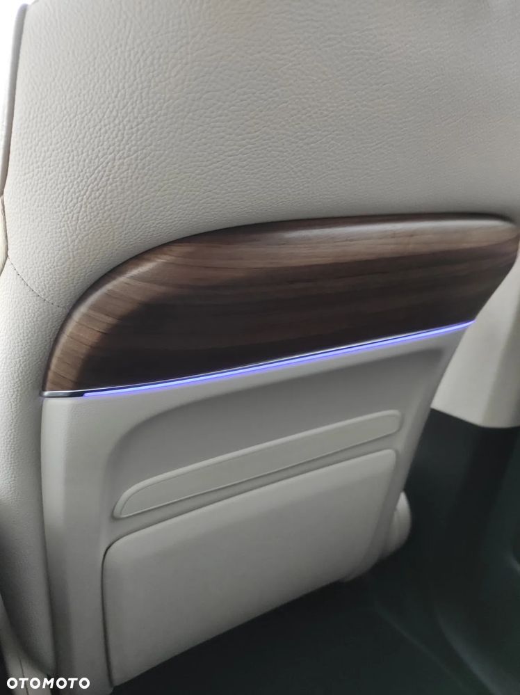 Mercedes-Benz GLS - 11