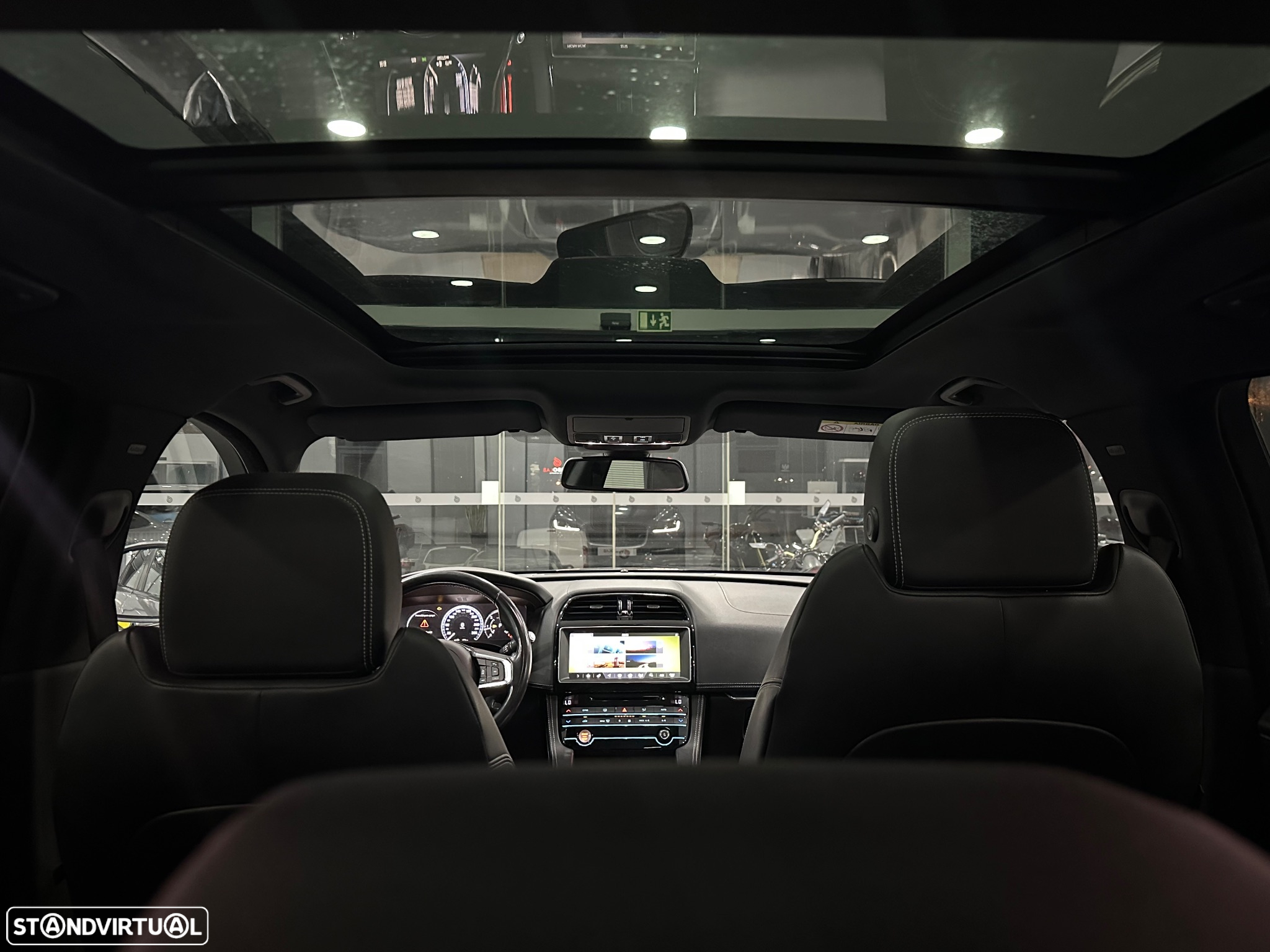 Jaguar F-Pace 2.0 D200 AWD R-Dynamic SE - 10