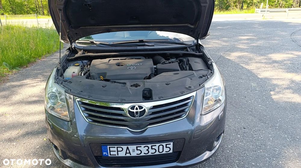 Toyota Avensis 2.2 D-4D Edition - 10